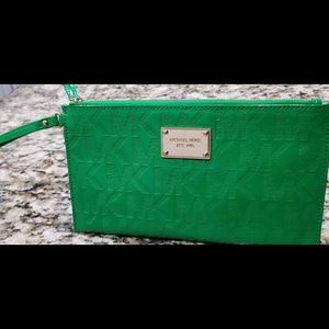 Micheal Kors clutch/wristlet